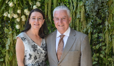  Ana Luisa Garza de Gómez y Luis Gómez.
