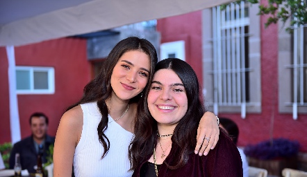  Paola Ruiz y Catalina Esper.