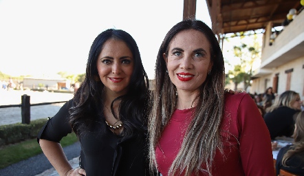  Sonia Romero y Loary Cabrera.
