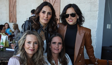  Claudia Artolózaga, Anilú Enríquez, Karina Vita y Marcela Payán.