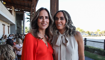  Adriana Pedroza y Berenice Cortez.