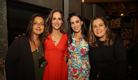 Omayra Escandón, Adriana Pedroza, Alma Villalpando y Claudia Villa.