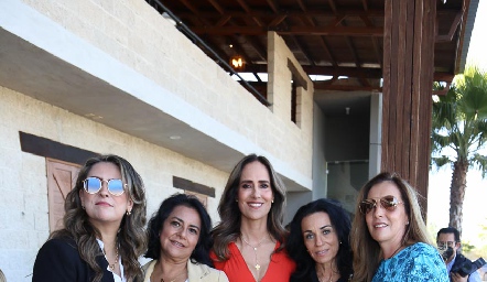  Lucía Berrones, Maru Silos, Adriana Pedroza, Adriana Espinosa y Claudia Pedroza.