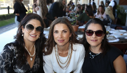  Daniela Gutiérrez, Mayra Ortega y Adriana Calderon.