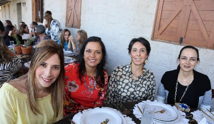  Alejandra Rodríguez, Lucía Luna, Lucía Álvarez y Tere Gallegos.