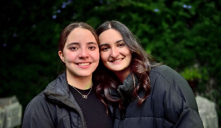  Carlota Nava y Lorenza Gárate.