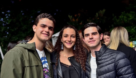  Aldo Pizzuto, Ana Gaby Villalba y Gustavo Medina.