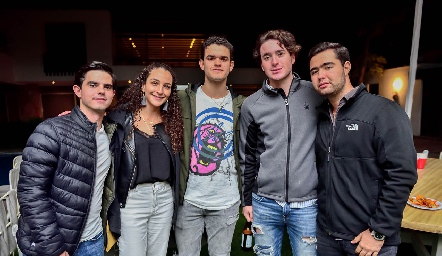  Gustvo Medina, Ana Gaby Villalba, Aldo Pizzuto, Pato Hernández y Diego de la Vega.