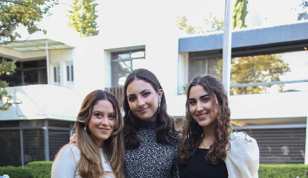  Andrea Chávez, Ana Martha Ocaña y Valeria Tubilla.
