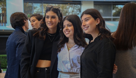  Natalia Gárate, Pili Aguilar y Ana Paula García.