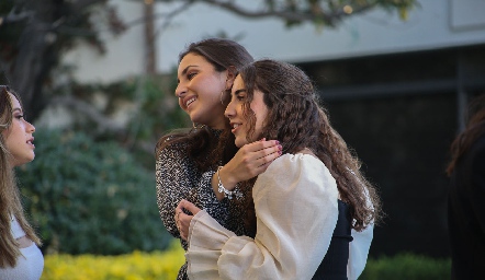  Andrea Chávez, Ana Martha Ocaña y Valeria Tubilla.