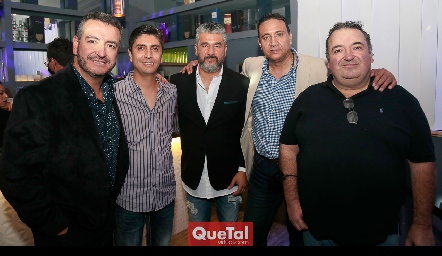  Roberto Pedroza, Edgardo González, Alejandro González, Ernesto Palomares y Ramón Pedroza.