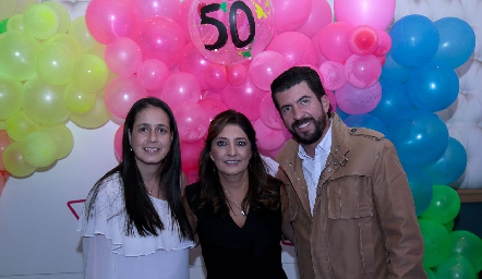  Ana Cristina Vallejo, Yayis González y Juan Paulo Almazán.