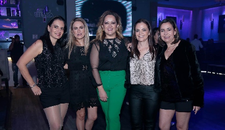  Alejandra León, Fabiola Ramírez, Cuca Arauz, Montserrat Lozano y Sofía Valle.