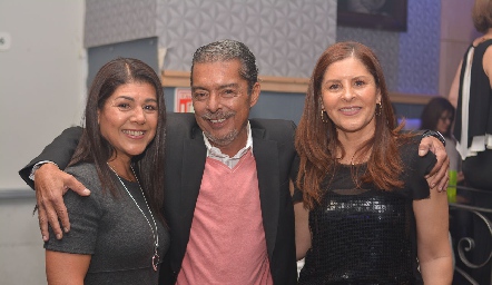 Tuti González, Frausto Navarro y Lupita González.