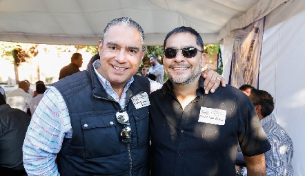  Eduardo García y Leo Ochoa.
