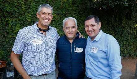  Leonel, Enrique Aranda y Oscar Martínez.