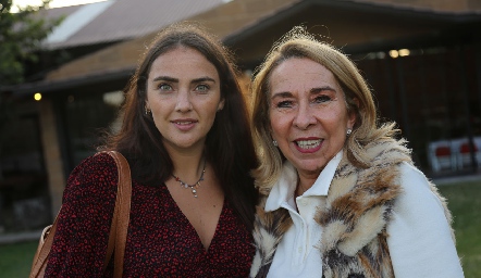  Andrea Rusel y Luz Elena Mézquida.