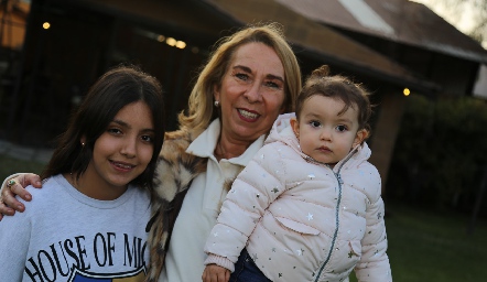  Melina Kury, Luz Elena Mézquida y Nuria Rodríguez.