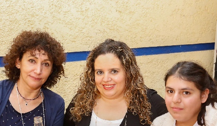  Minerva Franco, Maria Ale Torres y Laura Paola Milpa.