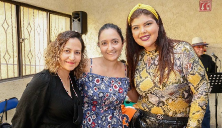  Ana Cristina, Noemi Torres y Monica Acebo.