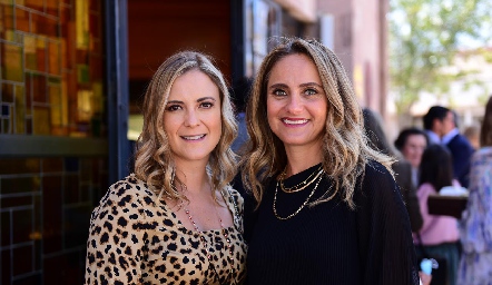 Sandra Pérez y Viviana Navarro.