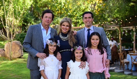  Carlos y Lourdes López, Rafael Lebrija, Carlota, Xaviera y Lu.