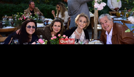 Adriana Lebrija, Cecilia López, Concepcion López y Rafael Lebrija .