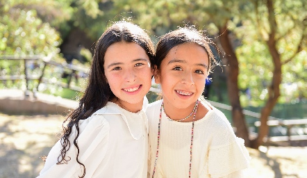 Paulina y Mariana Veliz.