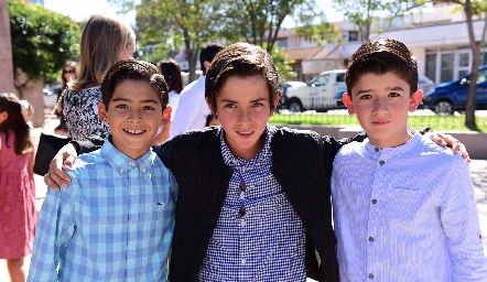 Iker, Santi y José Miguel.