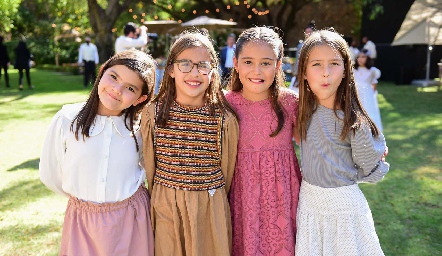 Jimena, Daniela, Rafaella y Marelle.