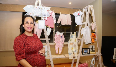  Ana Isa Torres de Torres será mamá muy pronto.