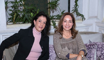  Tere Ramírez y Ana Luisa Acosta.