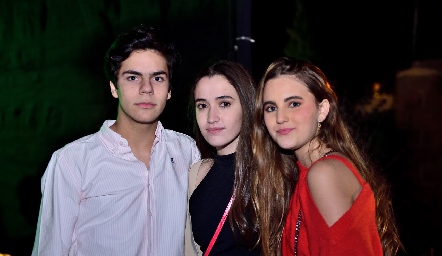  Sebastián Leos, Sofía Garza y Camila de la Garza.