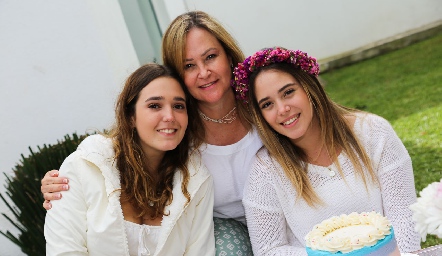  Cynthia de Luna, Ingrid Pérez e Ingrid de Luna.