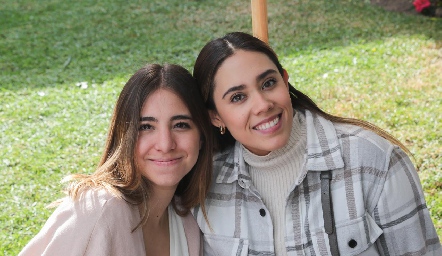  Estefanía Leija y Paulina Suárez.