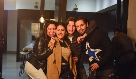 Fiesta sorpresa para Javiera Gómez.