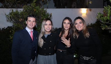  Alejandro Aranda, Montse García, Andrea Rossel y Paola Ínsua.