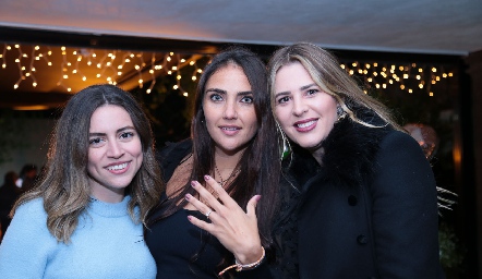  Elisa Barragán, Andrea Rossel y Lourdes Robles.