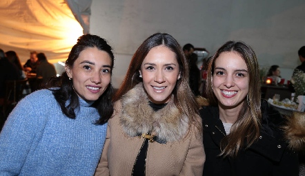  Valeria Hernández, Estefanía Gutiérrez y Ana Pao Fernández.