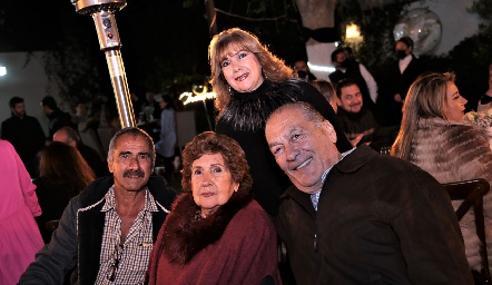  Javier García, Lupita García, Guadalupe Méndez y Amaro Ínsua.
