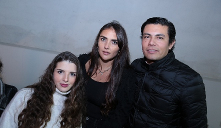  Mary Carmen Gutiérrez, Andrea Rossel y Ramón Cue.