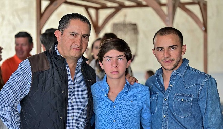  Javier Córdova, Fernando Córdova y Jaime Villalobos.