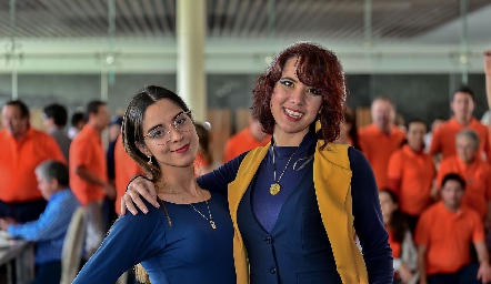  Yulia Martínez y Gaby Martínez.