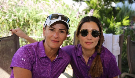  Daniela Coulon y Lourdes Orozco.