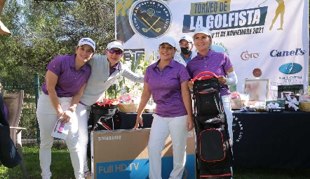  Mariana González, Paulina Vivanco, Ale Pérez e Iveth Coulon.