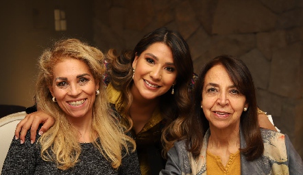 Liliana Campos, Carmelú Díaz y Martha Elena Ruiz.