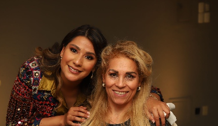 Carmelú Díaz y Liliana Campos.