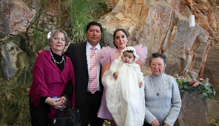 María Eugenia Ugalde y María Cruz Puente, bisabuelas de Rania con René Díaz y Pupi Torrescano.
