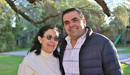 Lucy Compean y Miguel Compean.